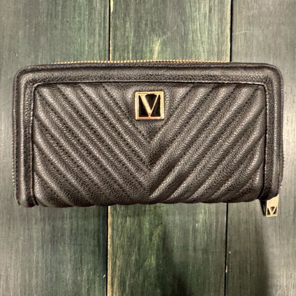 Victoria's Secret “The Victoria” large zipped wallet in a black V-quilt finish